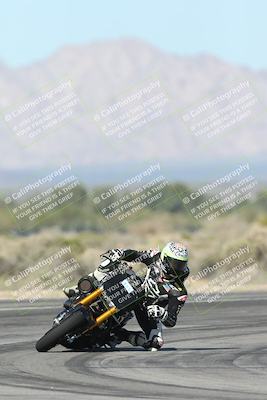 media/Jan-15-2026-Racers Edge (Thu) [[dfebeb70ab]]/2-A Group/Session 3 (Turn 16)/